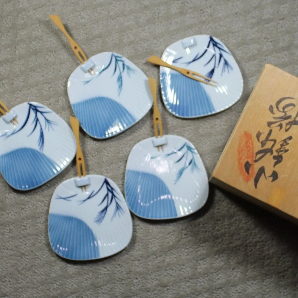 Lot Of 5 Blue White Japanese Porcelain Plate Set With Bamboo Forks In Wooden Box